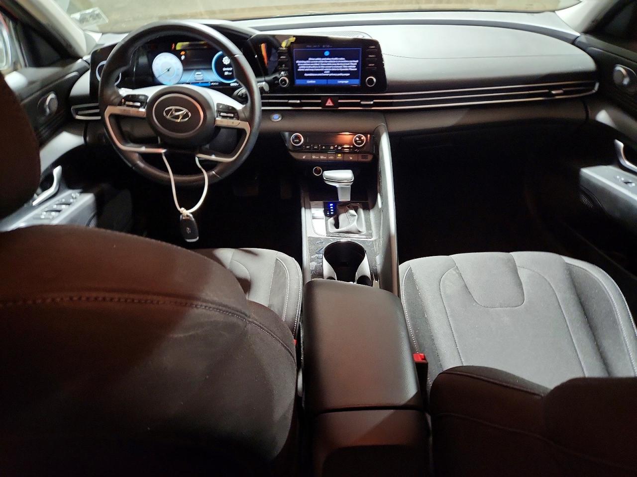 2022 HYUNDAI ELANTRA SEL photo 15