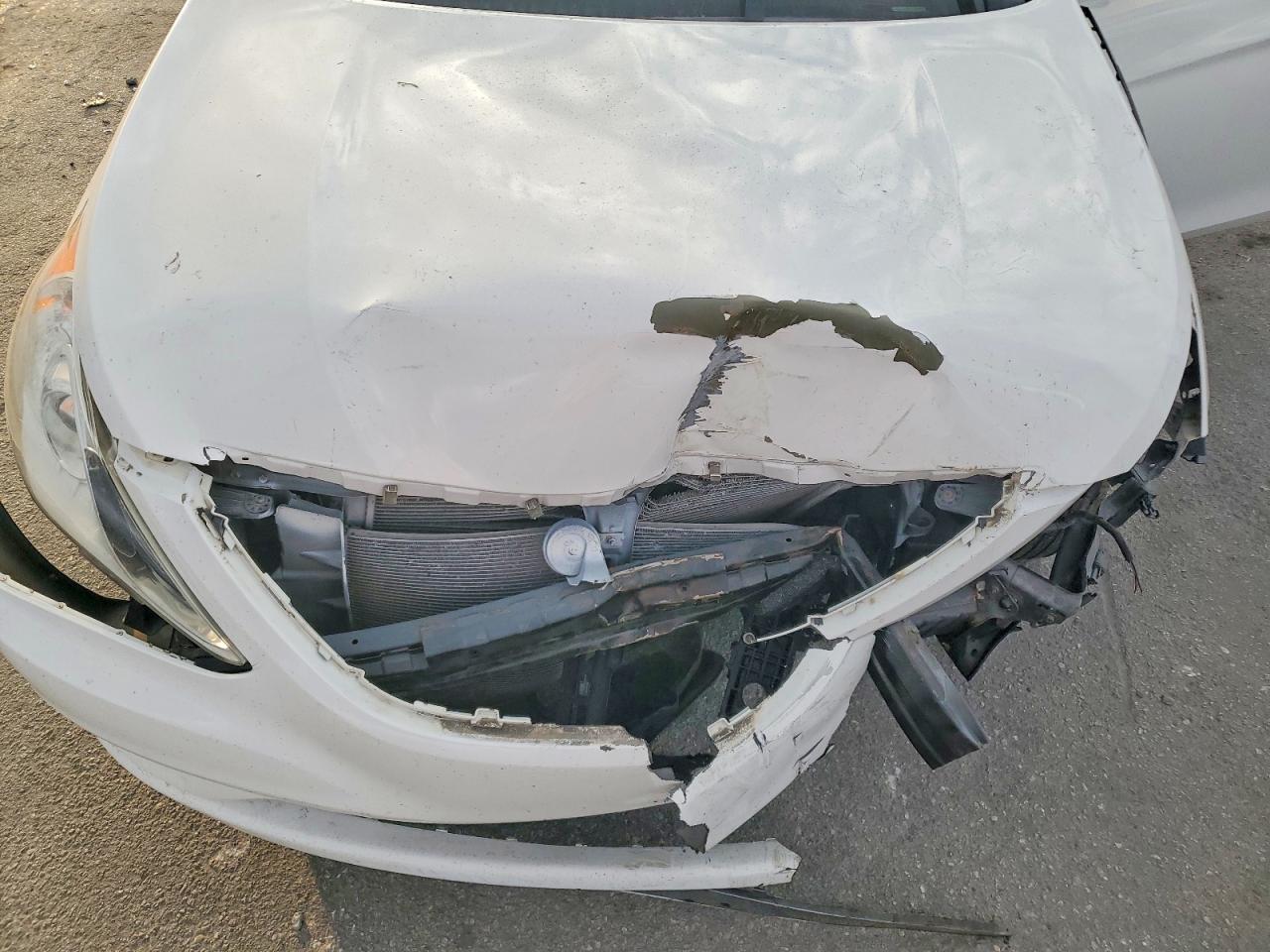 2012 HYUNDAI SONATA GLS photo 11