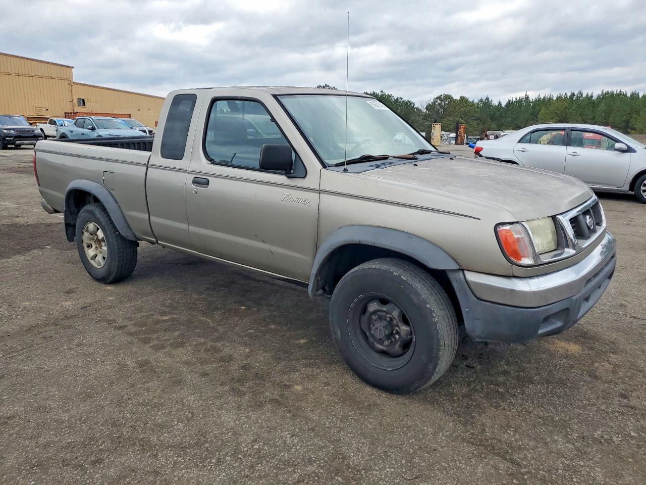 2000 NISSAN FRONTIER KING CAB XE photo 4
