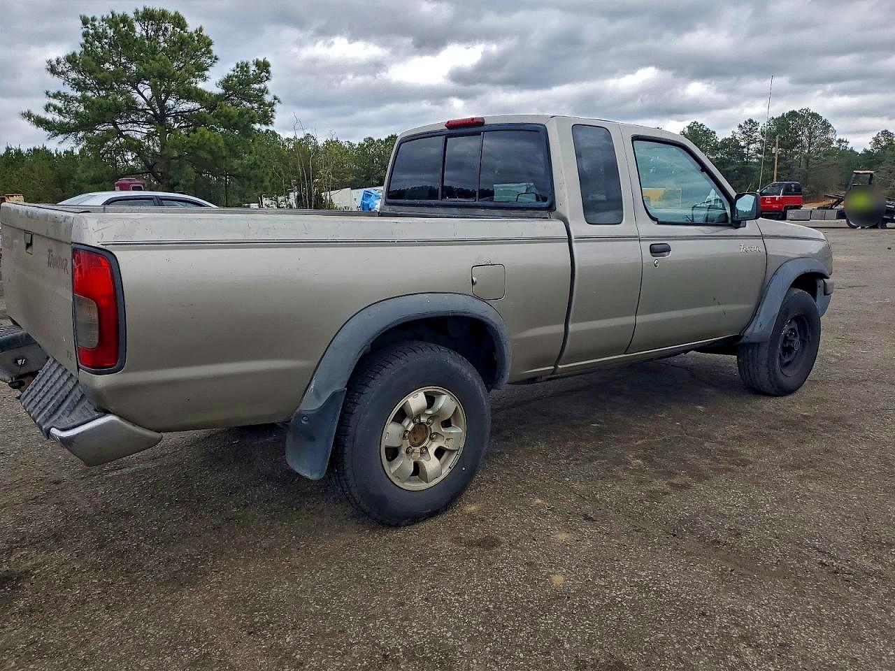 2000 NISSAN FRONTIER KING CAB XE photo 3