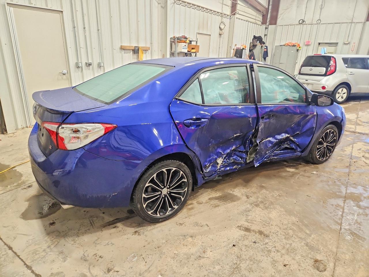 2016 TOYOTA COROLLA L photo 3
