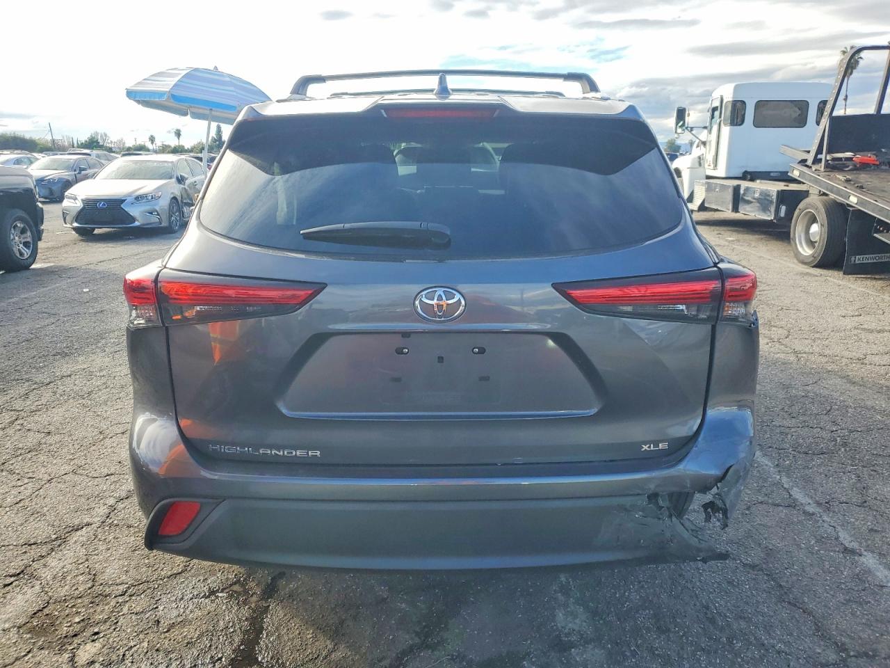 2023 TOYOTA HIGHLANDER L photo 6