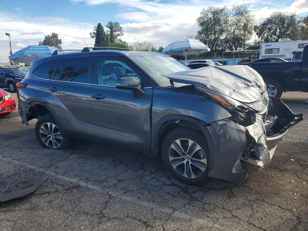 2023 TOYOTA HIGHLANDER L photo 4