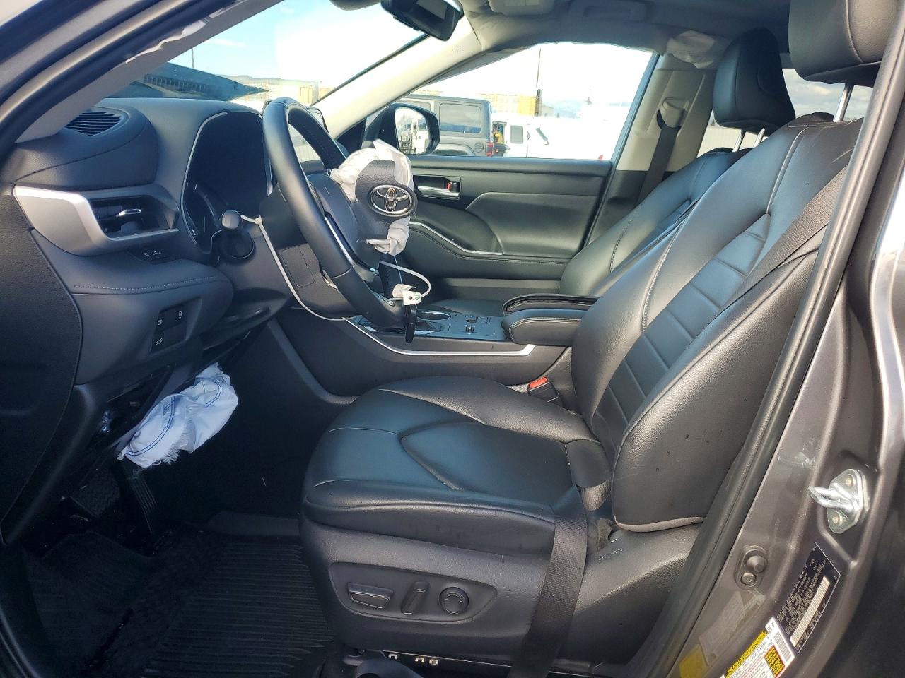 2023 TOYOTA HIGHLANDER L photo 7