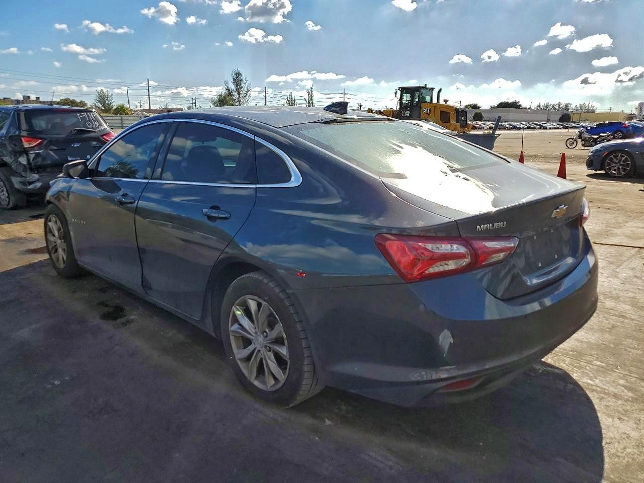 2020 CHEVROLET MALIBU LT photo 2