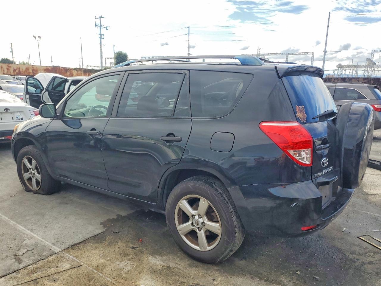2006 TOYOTA RAV4 photo 2