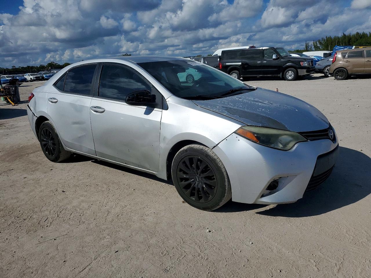 2015 TOYOTA COROLLA L photo 4