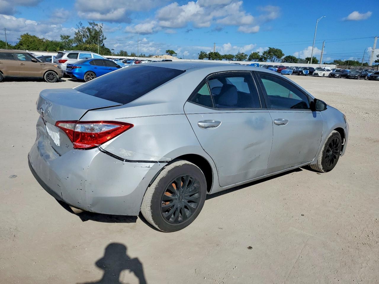 2015 TOYOTA COROLLA L photo 3