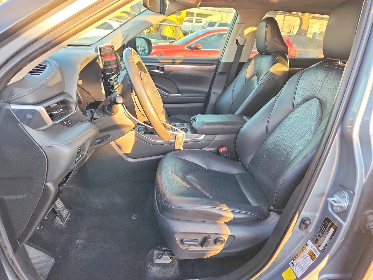 2020 TOYOTA HIGHLANDER LIMITED photo 7