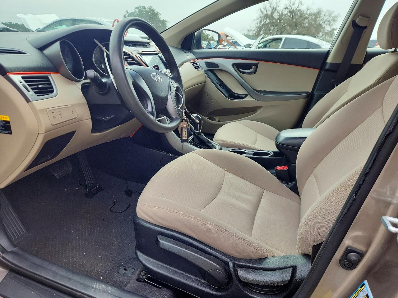 2015 HYUNDAI ELANTRA SE photo 7