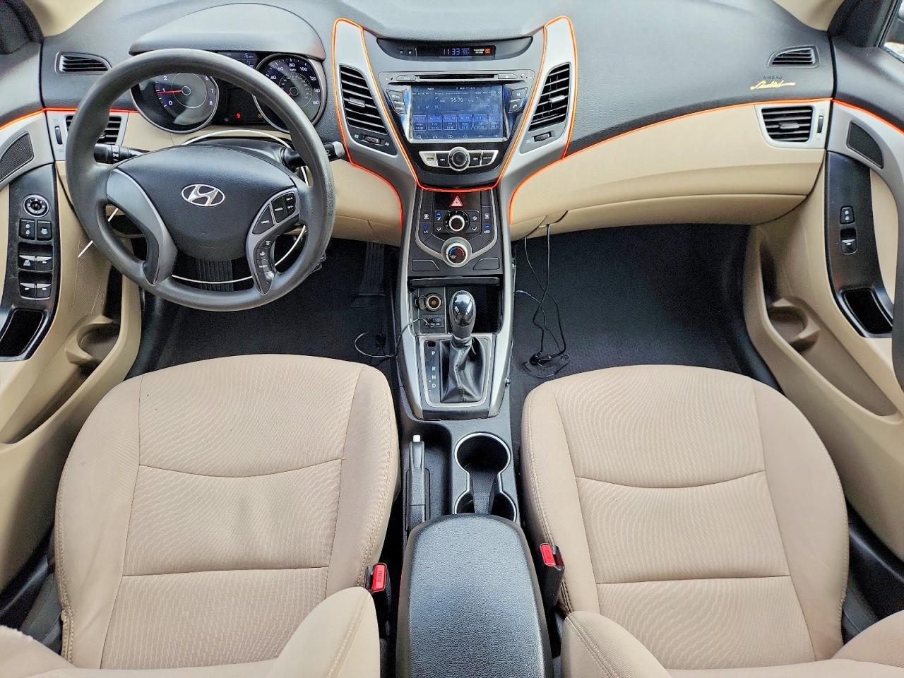2015 HYUNDAI ELANTRA SE photo 8