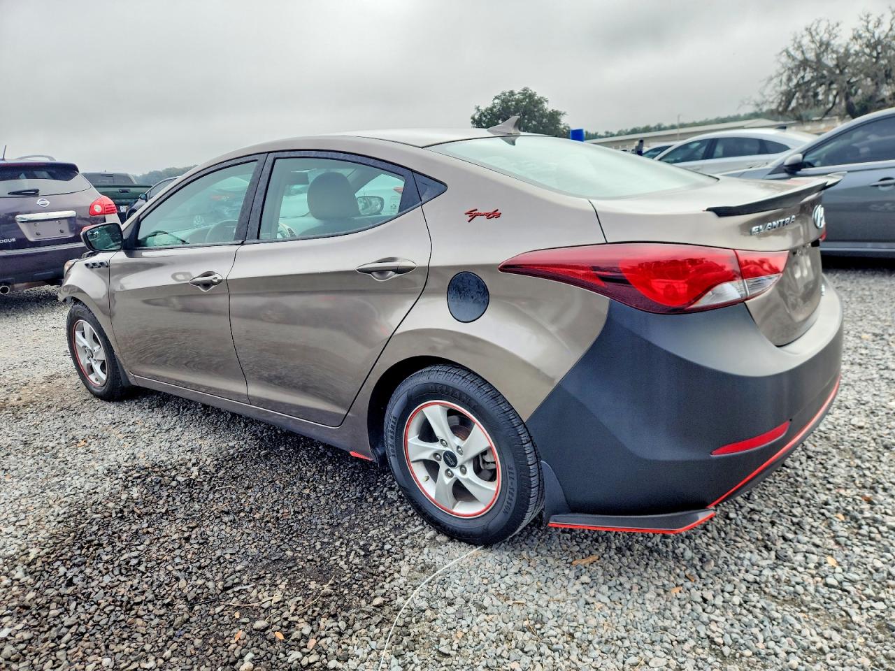 2015 HYUNDAI ELANTRA SE photo 2