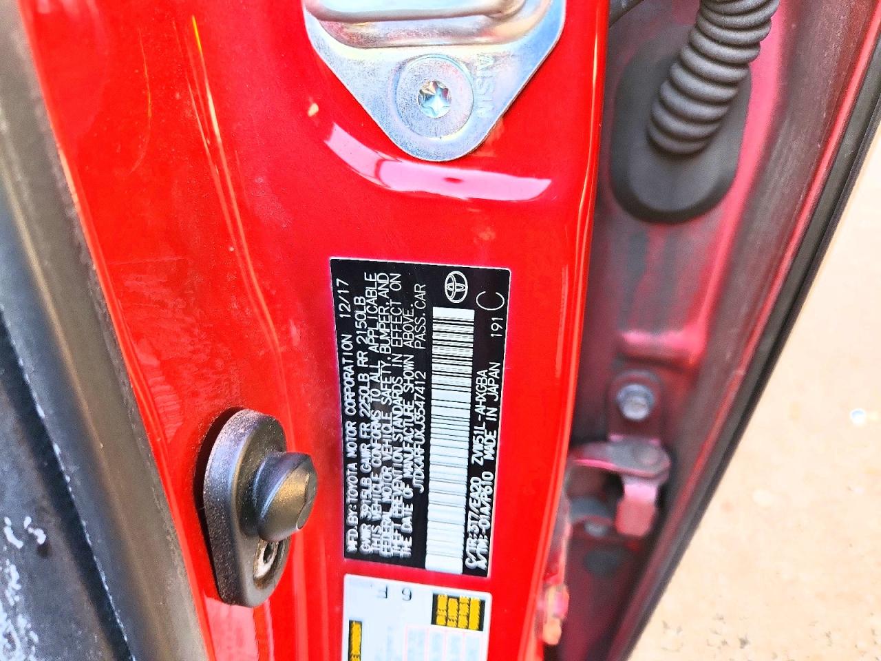 2018 TOYOTA PRIUS photo 13