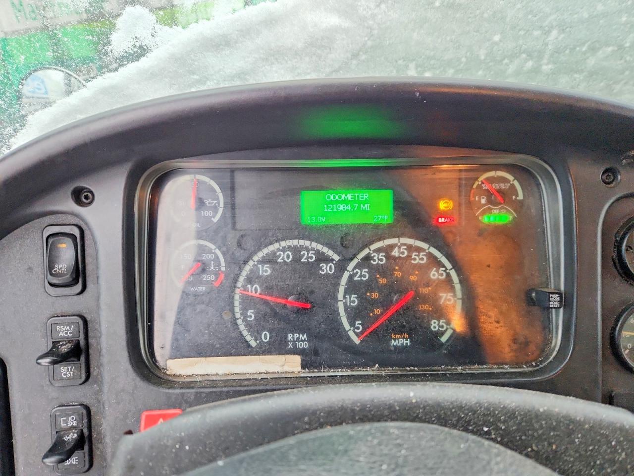 2017 FREIGHTLINER BUSINESS CLASS M2 BOX TRUCK photo 9