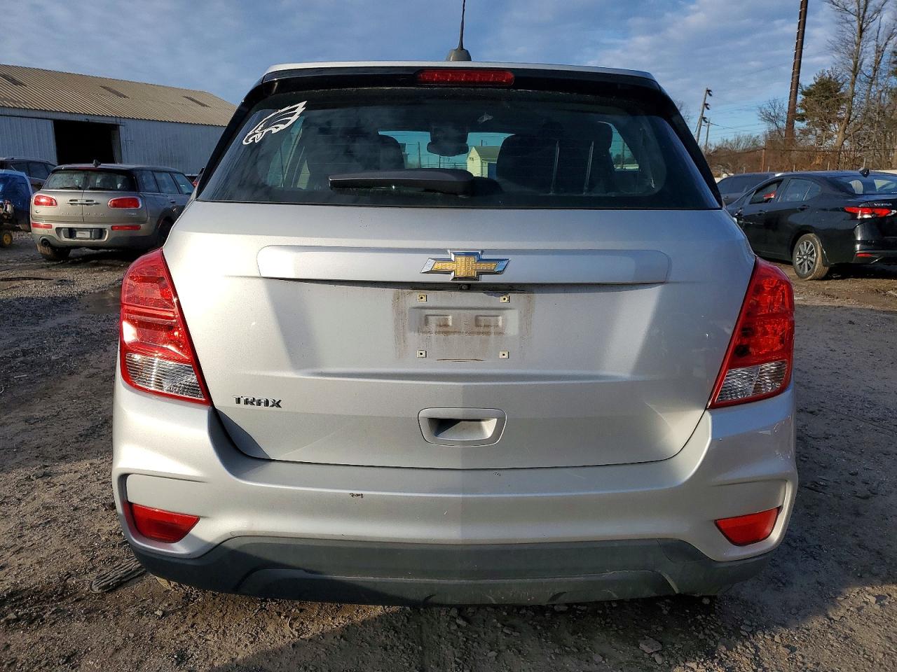 2019 CHEVROLET TRAX LS photo 6