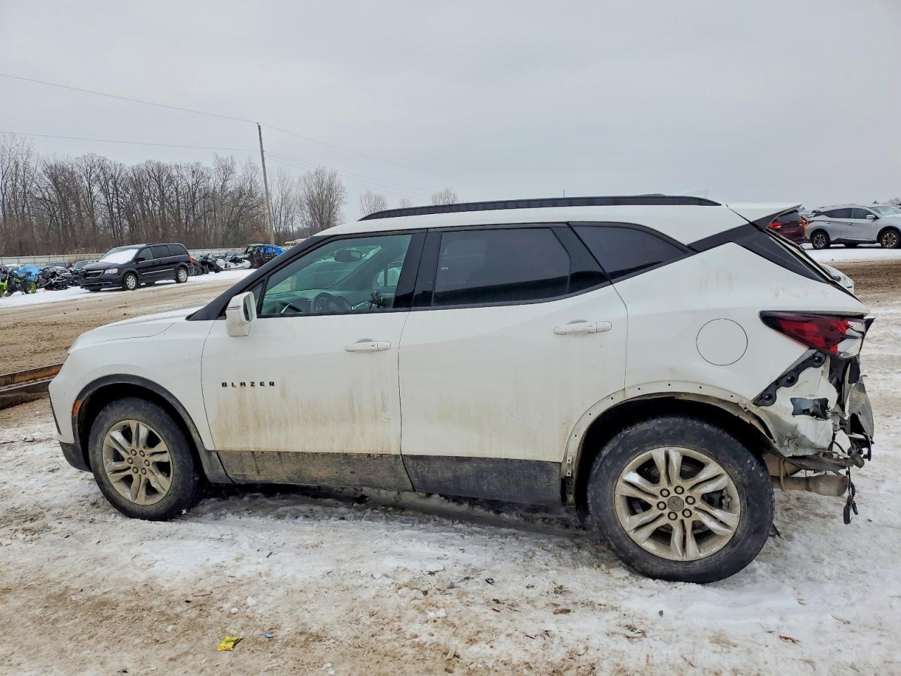 2020 CHEVROLET BLAZER 2LT photo 2