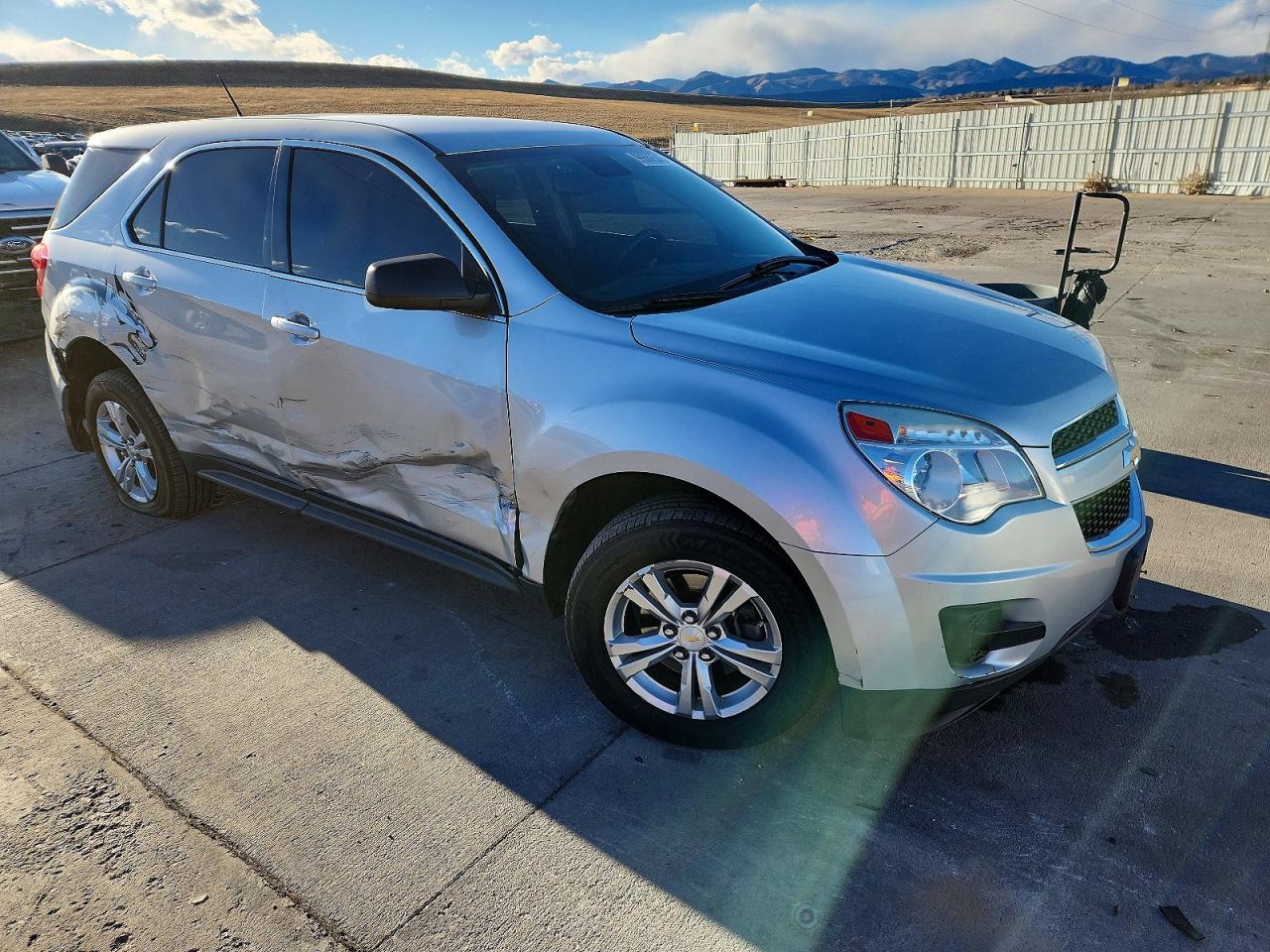 2014 CHEVROLET EQUINOX LS photo 4