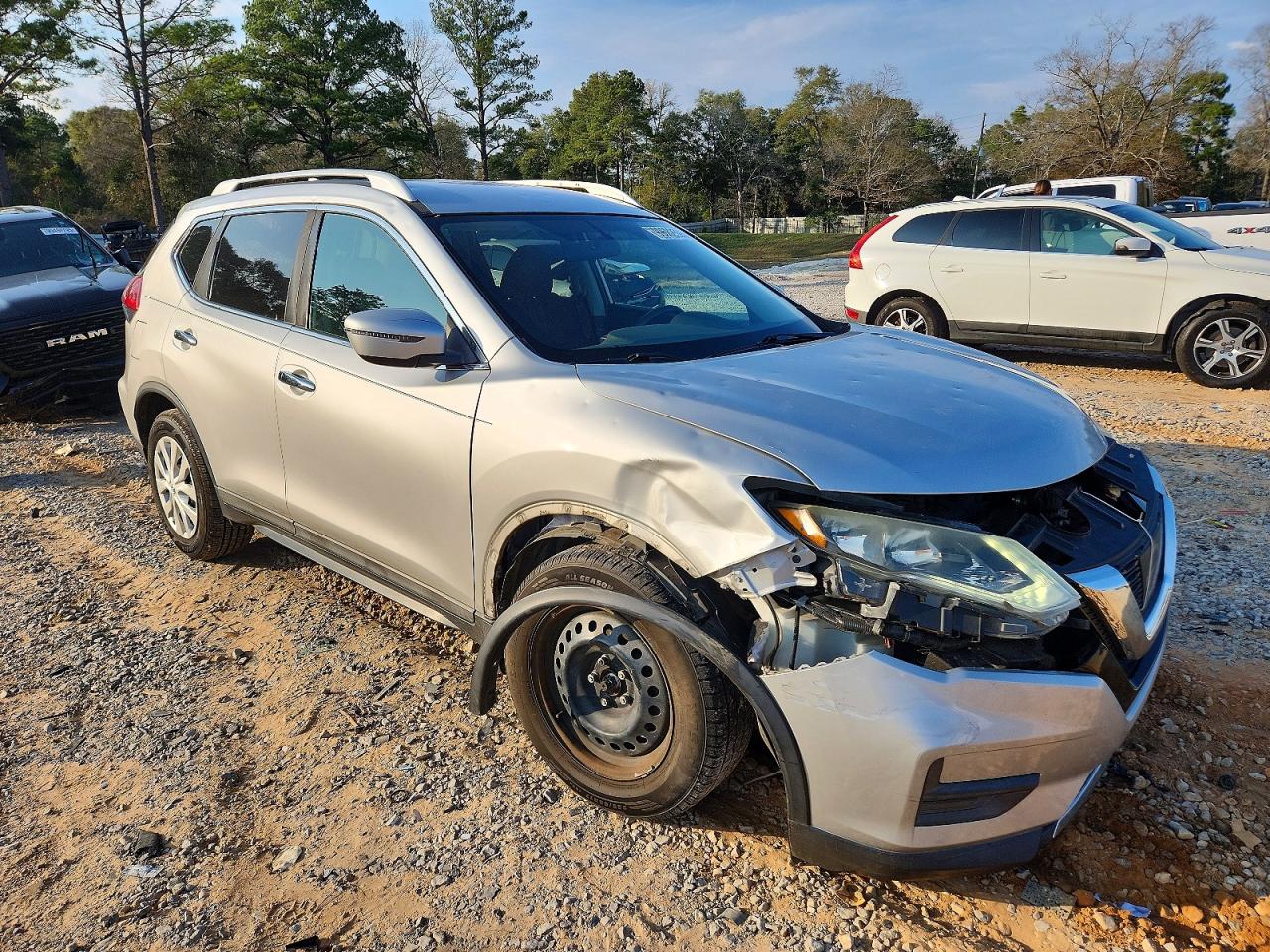 2017 NISSAN ROGUE S photo 10