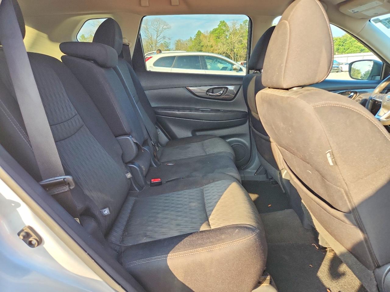2017 NISSAN ROGUE S photo 31