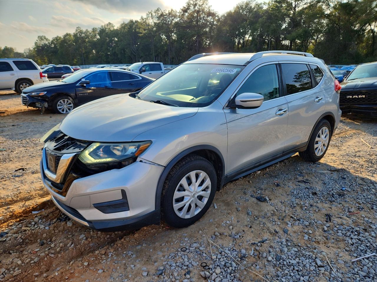 2017 NISSAN ROGUE