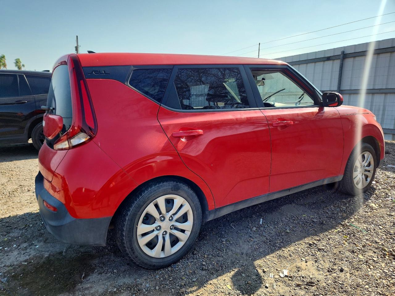 2022 KIA SOUL LX photo 3