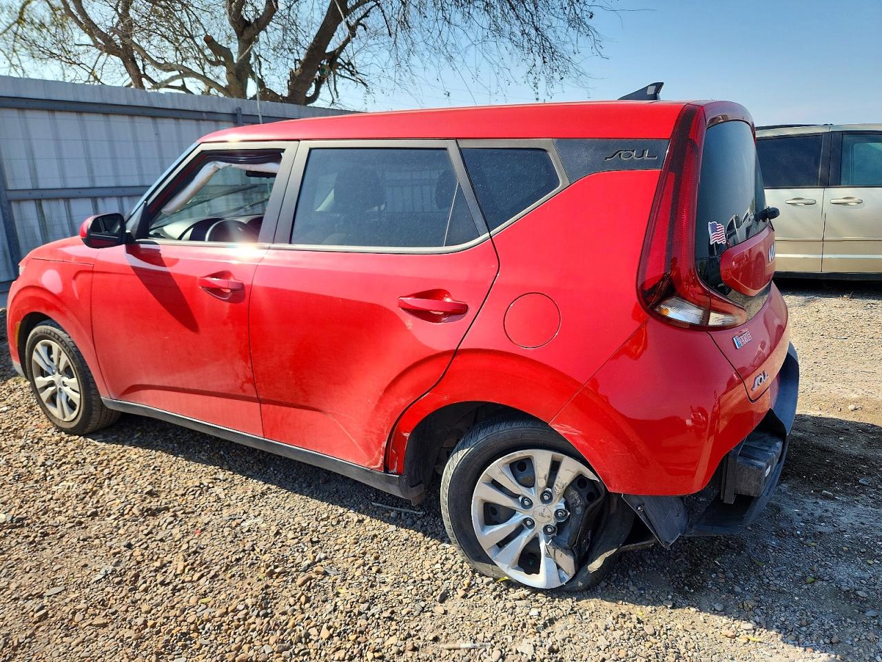 2022 KIA SOUL LX photo 2
