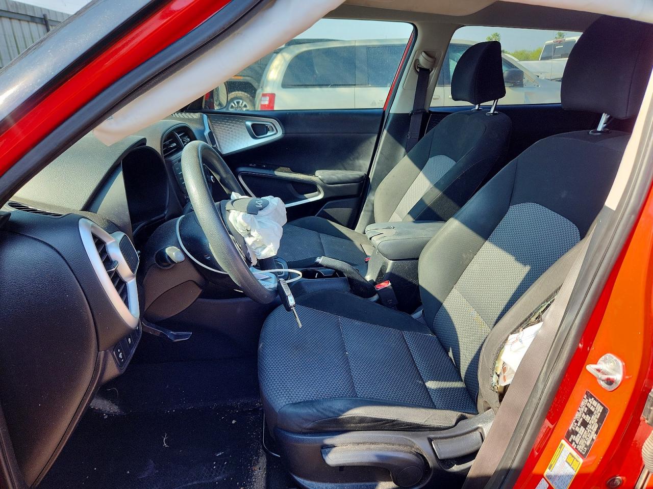 2022 KIA SOUL LX photo 7