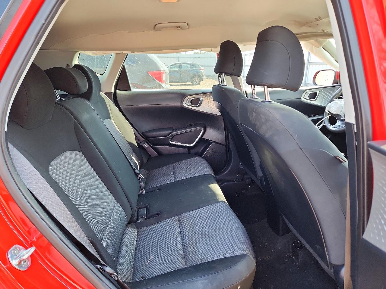 2022 KIA SOUL LX photo 10