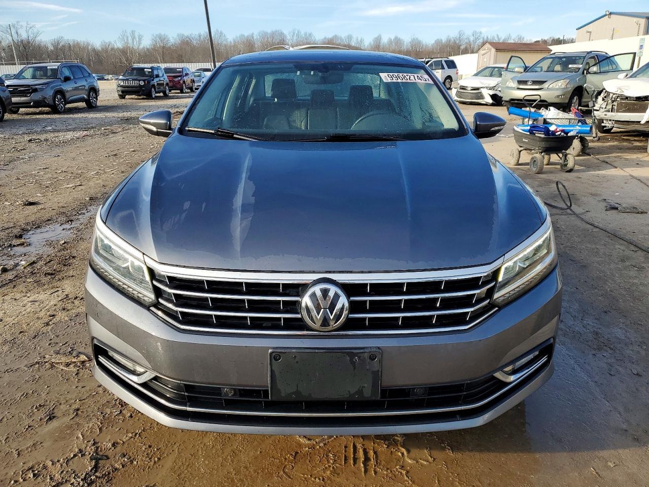 2017 VOLKSWAGEN PASSAT SE photo 5