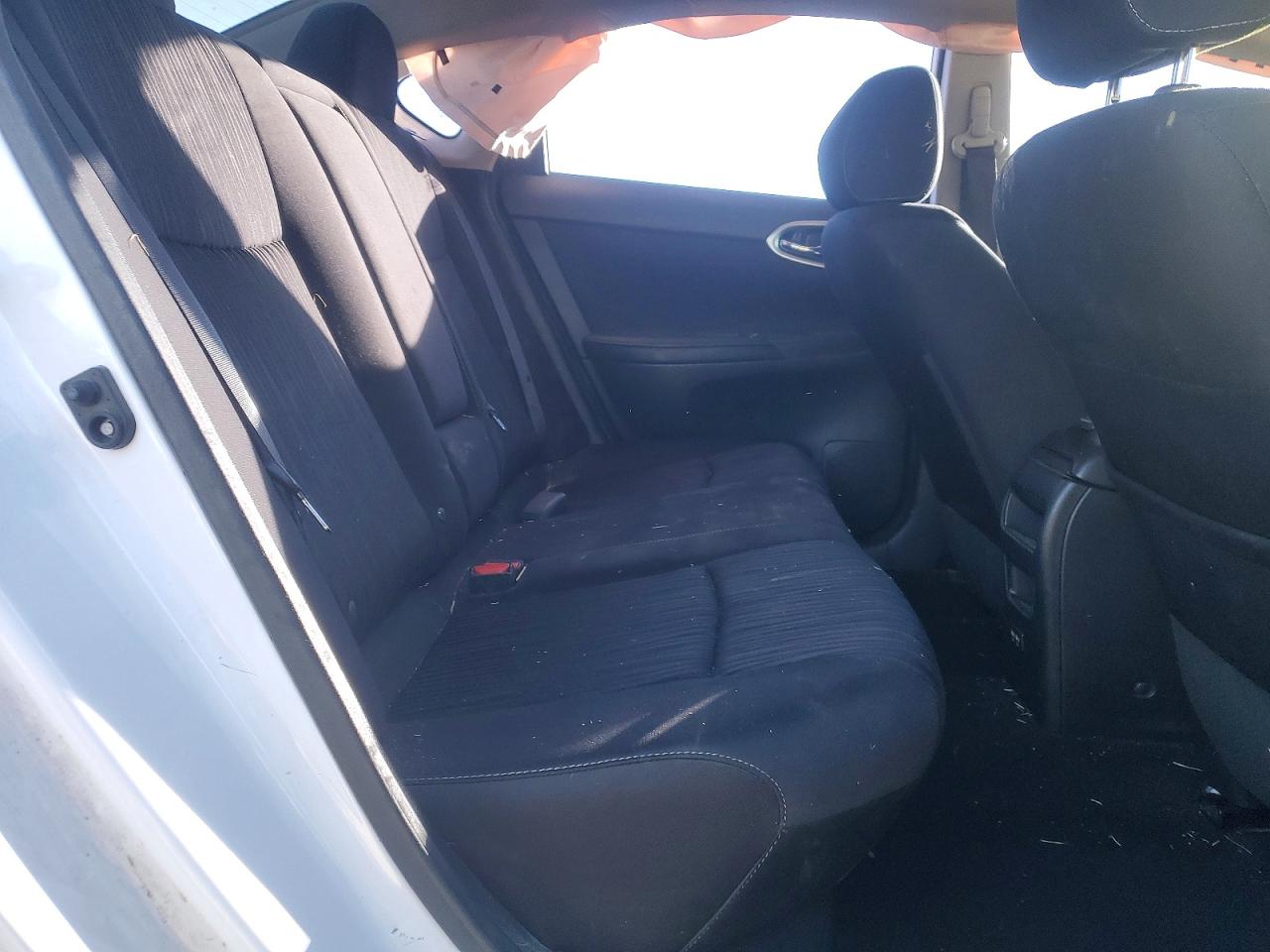 2019 NISSAN SENTRA S photo 10