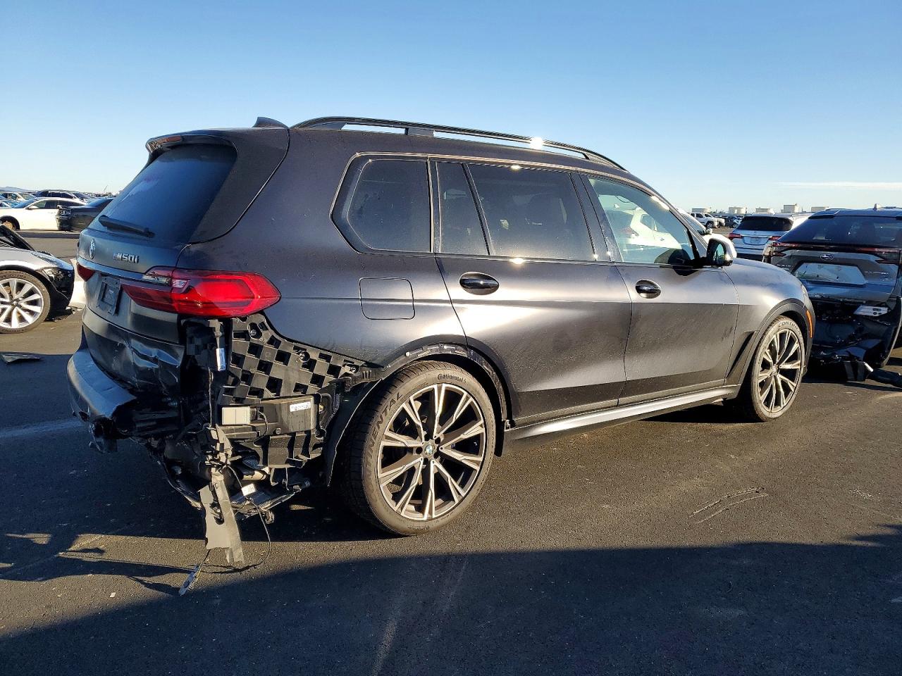 2022 BMW X7 M50I photo 3