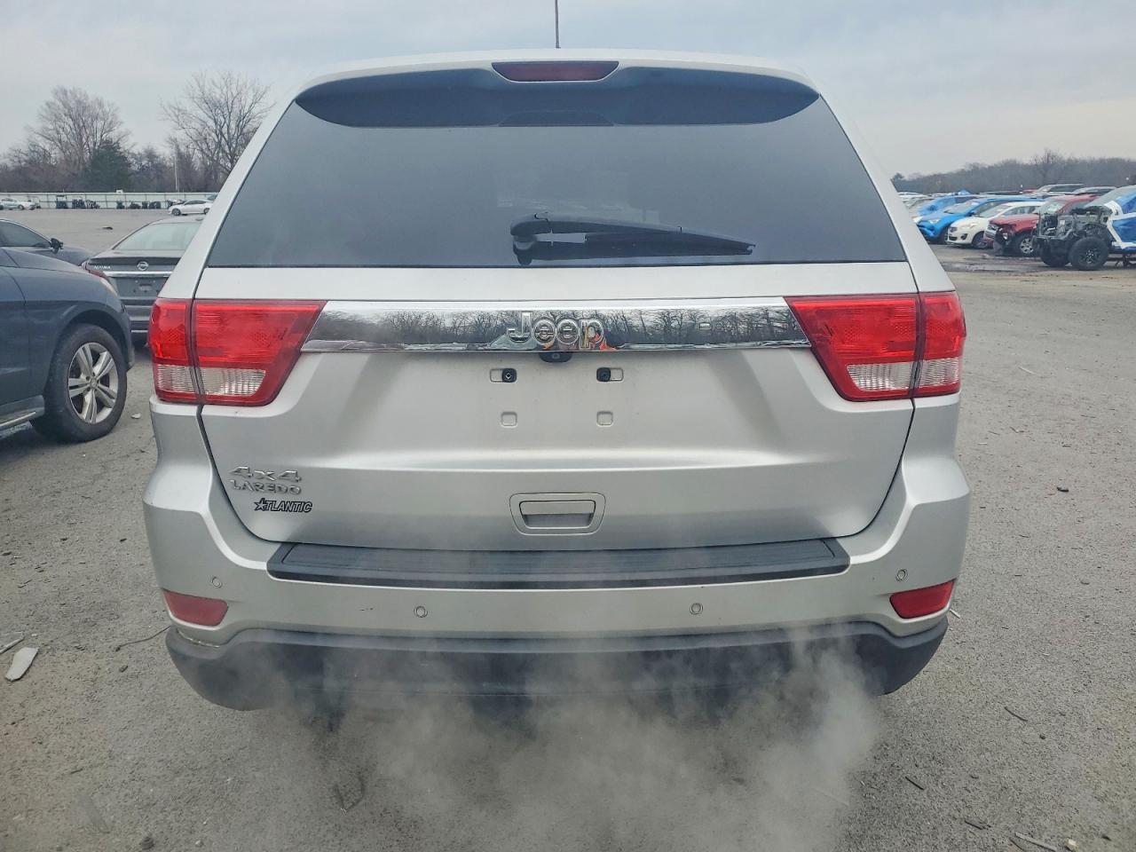 2012 JEEP GRAND CHEROKEE LAREDO photo 6