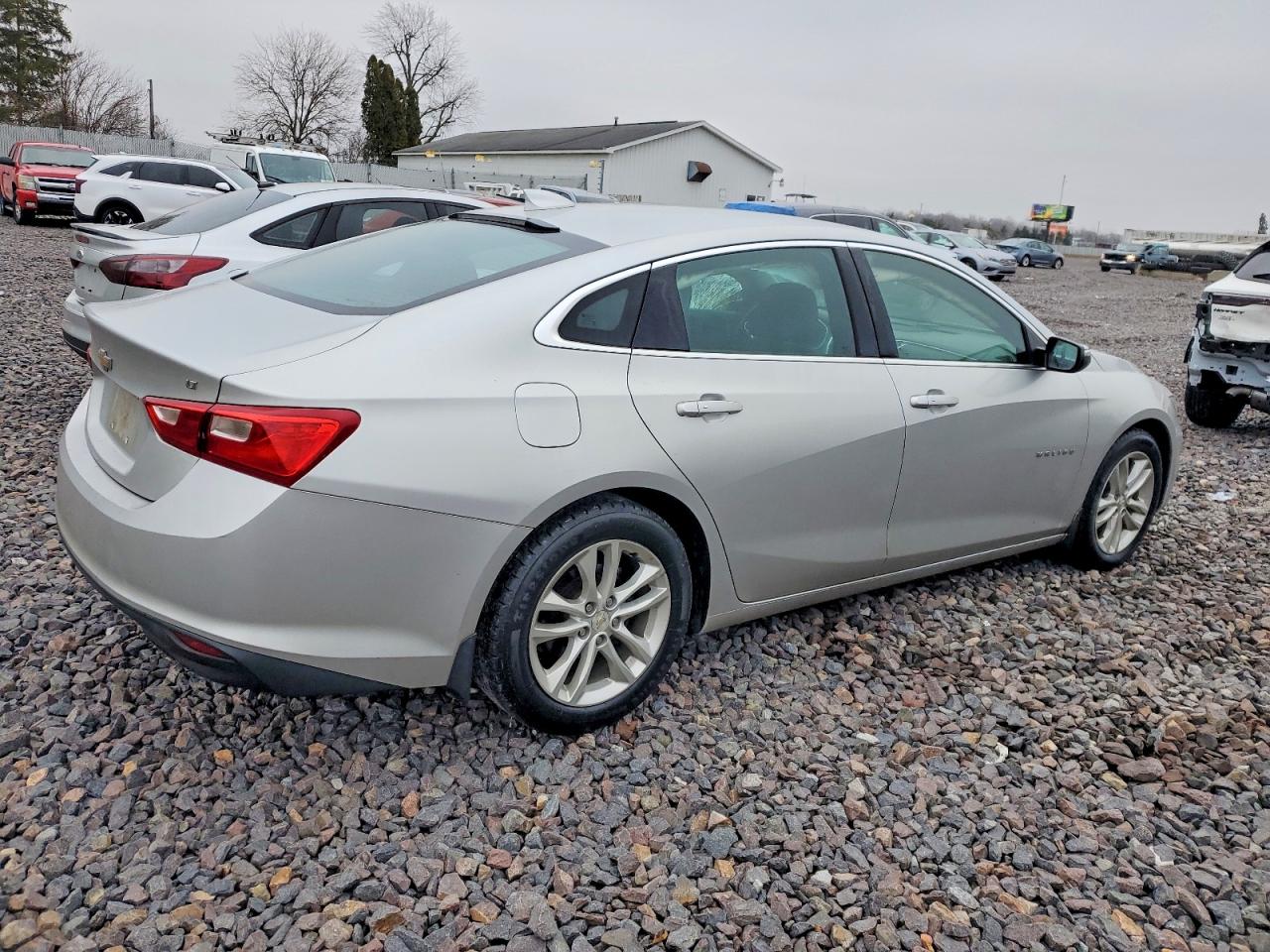 2016 CHEVROLET MALIBU LT photo 3
