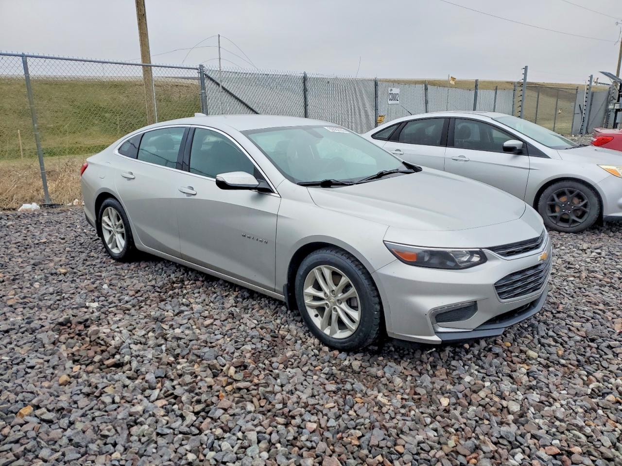 2016 CHEVROLET MALIBU LT photo 4