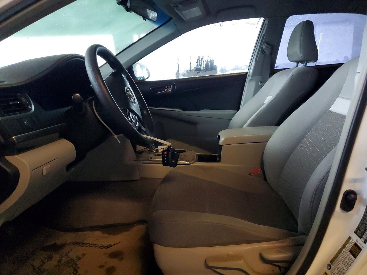 2013 TOYOTA CAMRY HYBRID photo 7