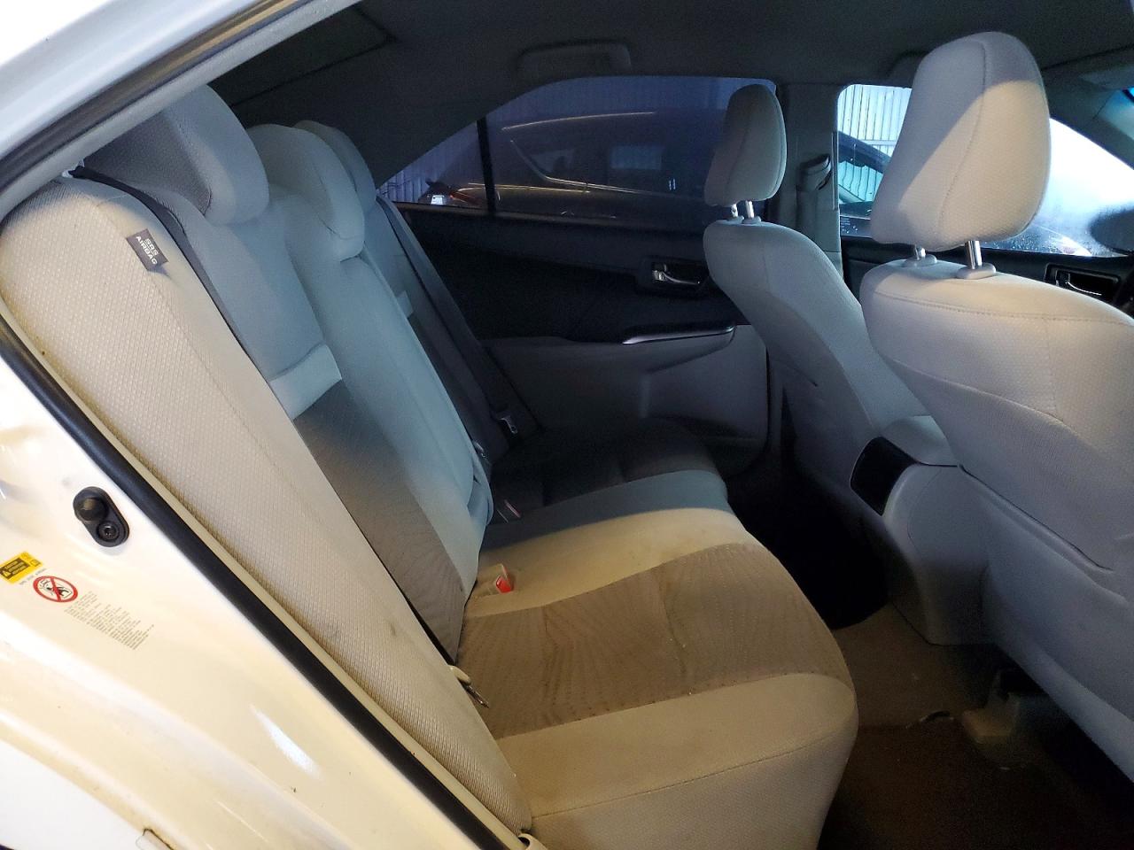 2013 TOYOTA CAMRY HYBRID photo 10