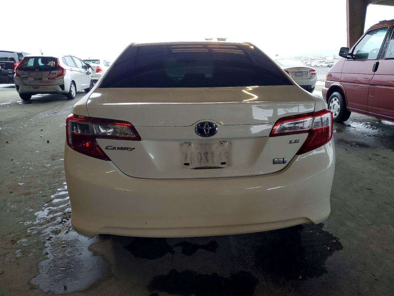 2013 TOYOTA CAMRY HYBRID photo 6