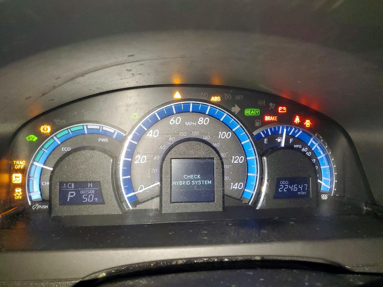 2013 TOYOTA CAMRY HYBRID photo 9