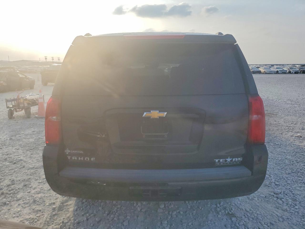 2016 CHEVROLET TAHOE C1500 LT photo 6