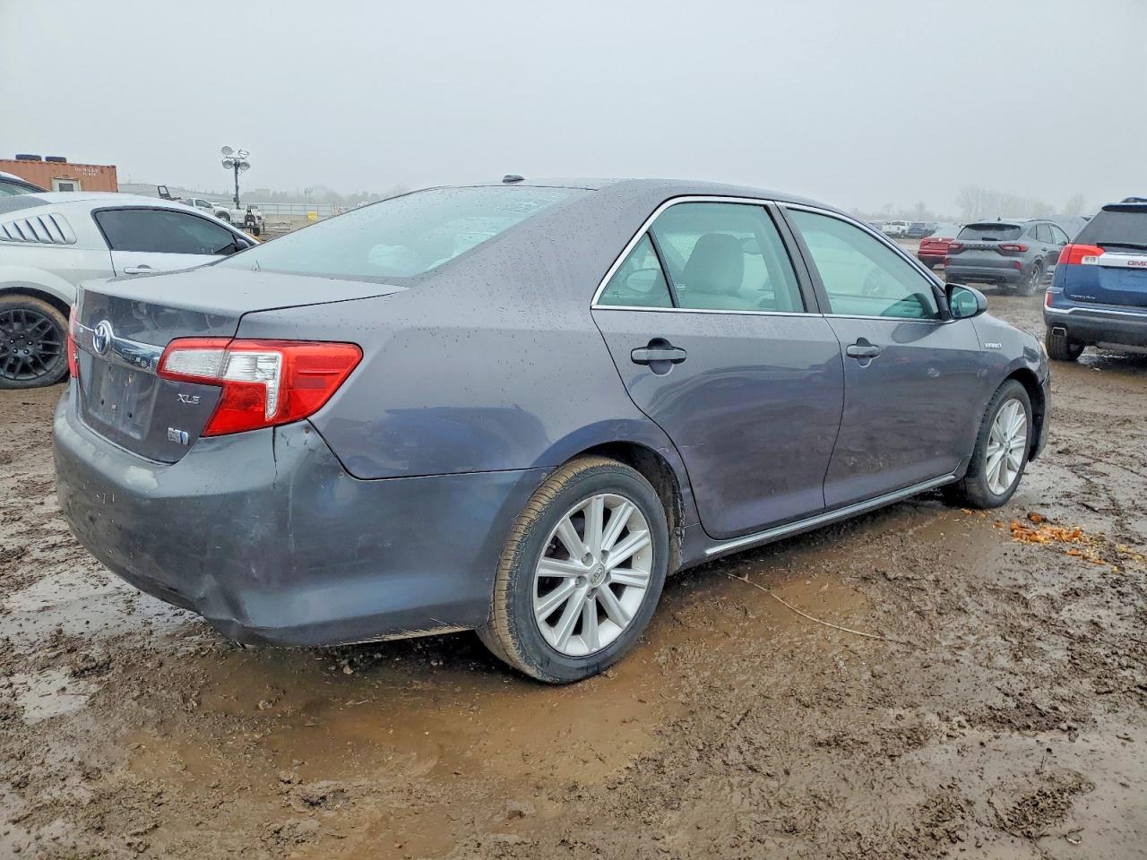 2014 TOYOTA CAMRY HYBRID photo 3