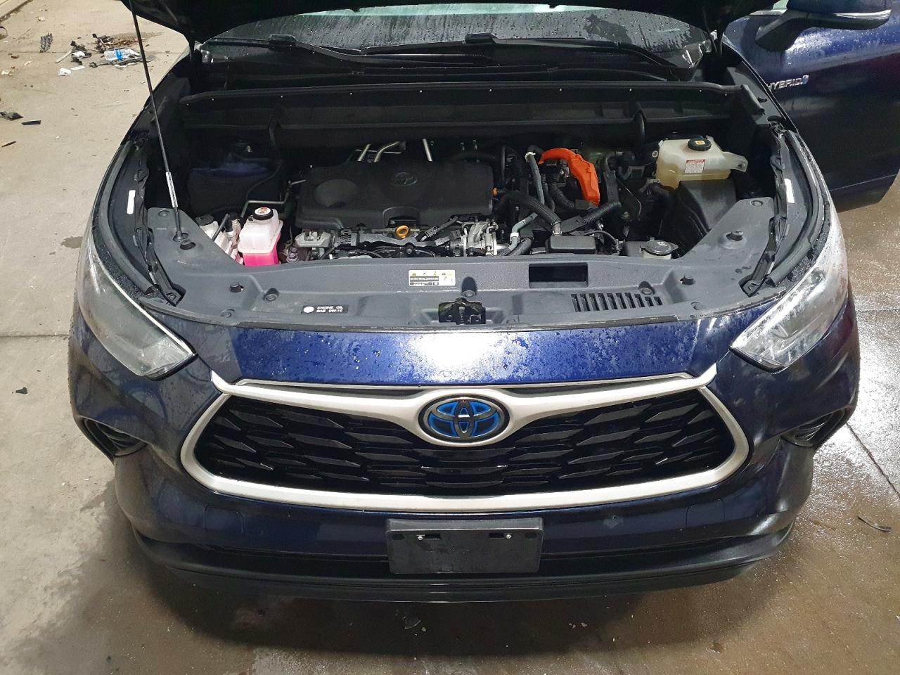 2021 TOYOTA HIGHLANDER HYBRID XLE photo 12