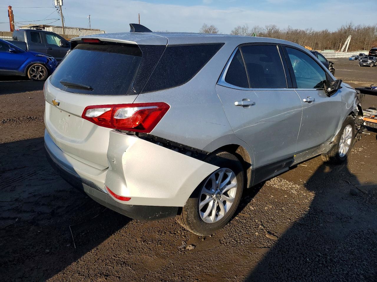 2020 CHEVROLET EQUINOX LT photo 3