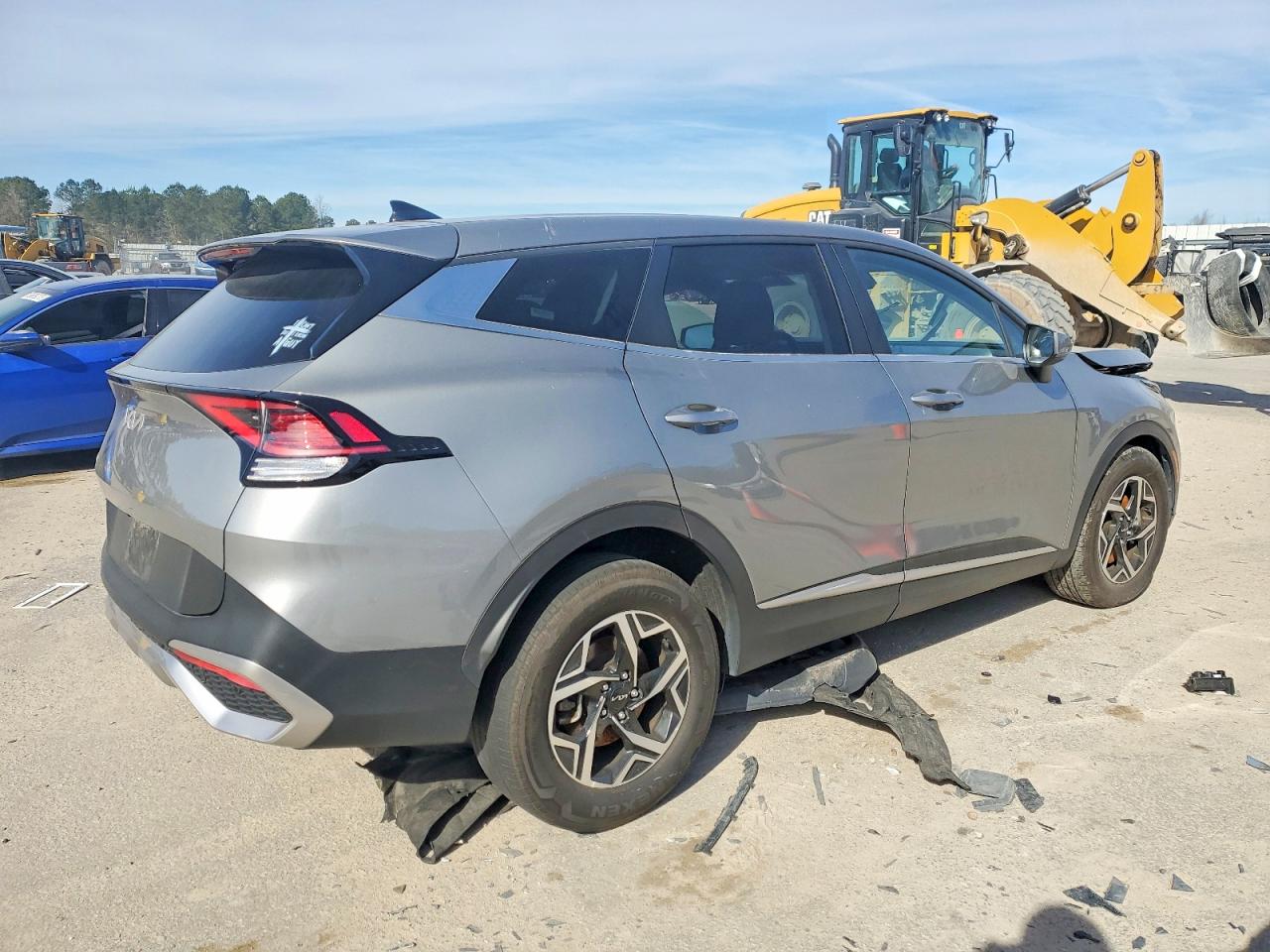 2023 KIA SPORTAGE LX photo 3