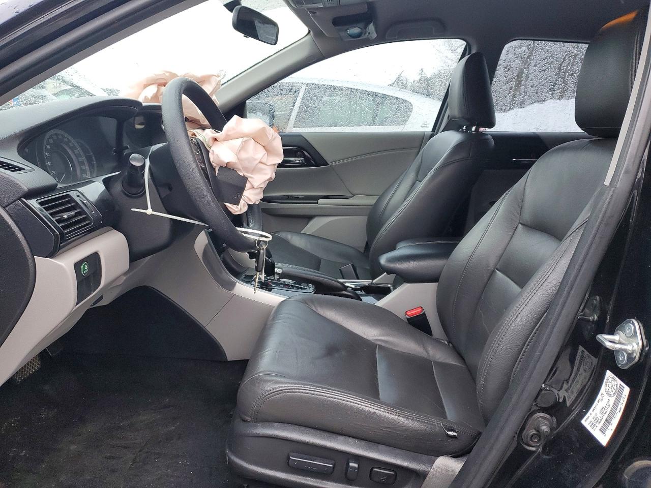2017 HONDA ACCORD LX photo 7