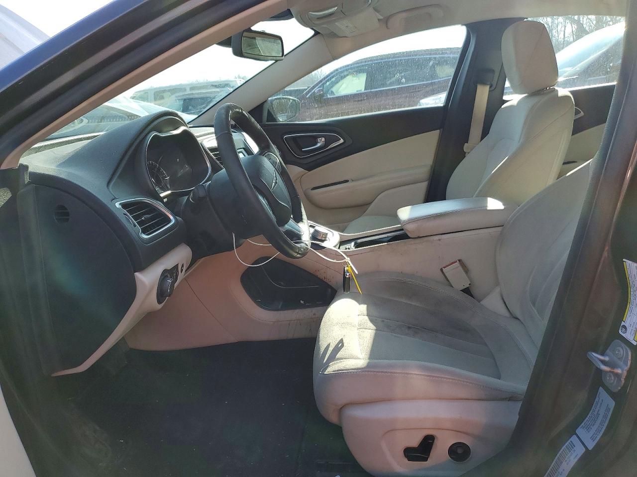 2015 CHRYSLER 200 LIMITED photo 7