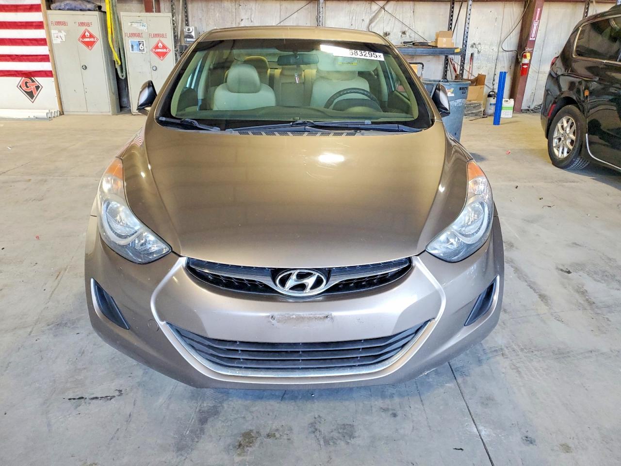 2013 HYUNDAI ELANTRA GLS photo 5