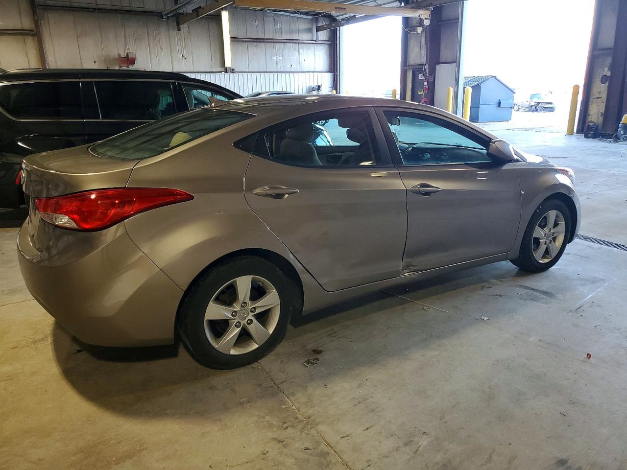 2013 HYUNDAI ELANTRA GLS photo 3