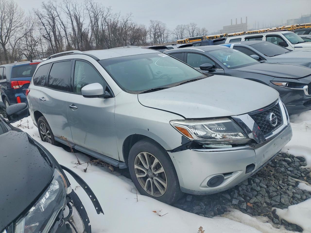 2013 NISSAN PATHFINDER S photo 4