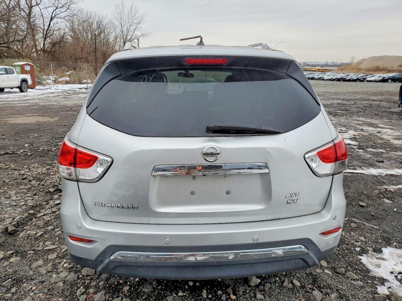 2013 NISSAN PATHFINDER S photo 6