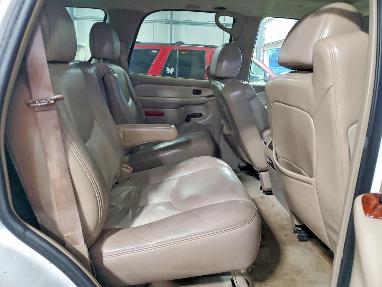 2004 GMC YUKON DENALI photo 11